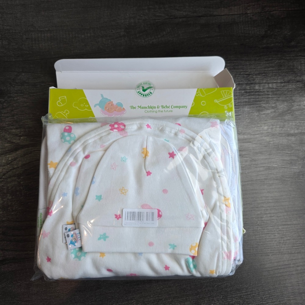 Munchkin & Bebe Company Organic Cotton 5pc Infant Set Swaddle Hat Booties 0-3M